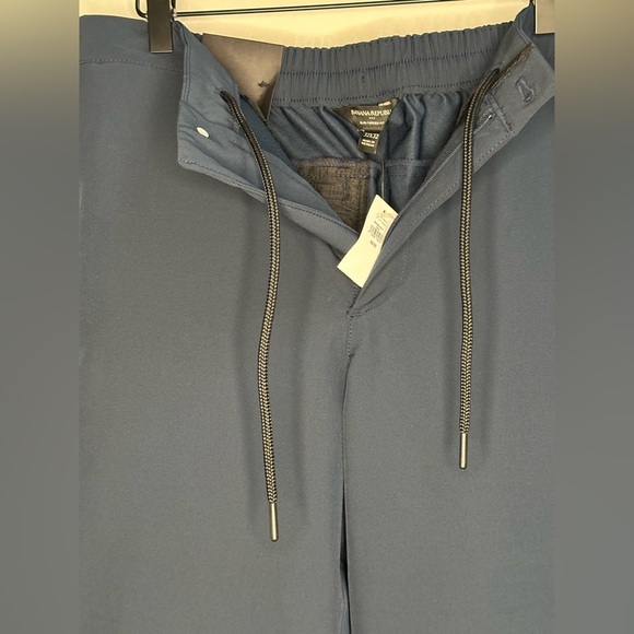 NEW Banana Republic Factory Performance Slim Tapered Pants Men’s 32x32 Navy - Picture 9 of 10